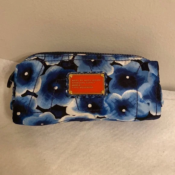 Marc Jacobs accessory  case - Picture 8 of 15